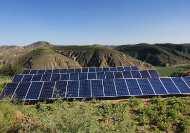 Applicazione del sistema di irrigazione intelligente solare nelle aree montuose
    
