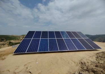 Sistema di pompaggio solare da 3kw/4kw/5,5kw nella contea di Zizhou, città di Yulin, provincia dello Shaanxi
    