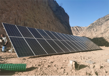 Sistema di pompaggio solare da 7.5kw nella città di yulin, nella provincia dello shaanxi
