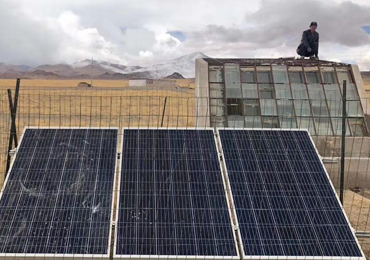 Sistema di approvvigionamento idrico fotovoltaico da 0,37kw in Tibet