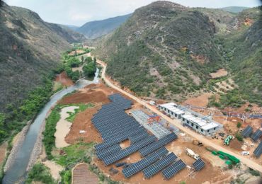 Il progetto di pompaggio dell'acqua fotovoltaico Xiaojiang nella città di Xuanwei, nella provincia dello Yunnan, ha testato con successo l'invio di acqua all'inizio di maggio.