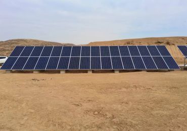 Sistema di pompaggio solare da 9,2 kW nella contea di Shenmu, città di Yulin, provincia dello Shaanxi
    